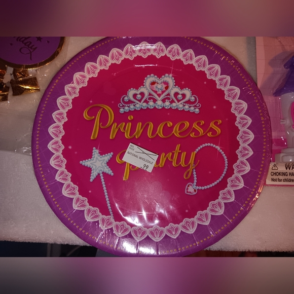 Girls Pink Princess Party Birthday Set Pre-owned - Picture 3 of 7